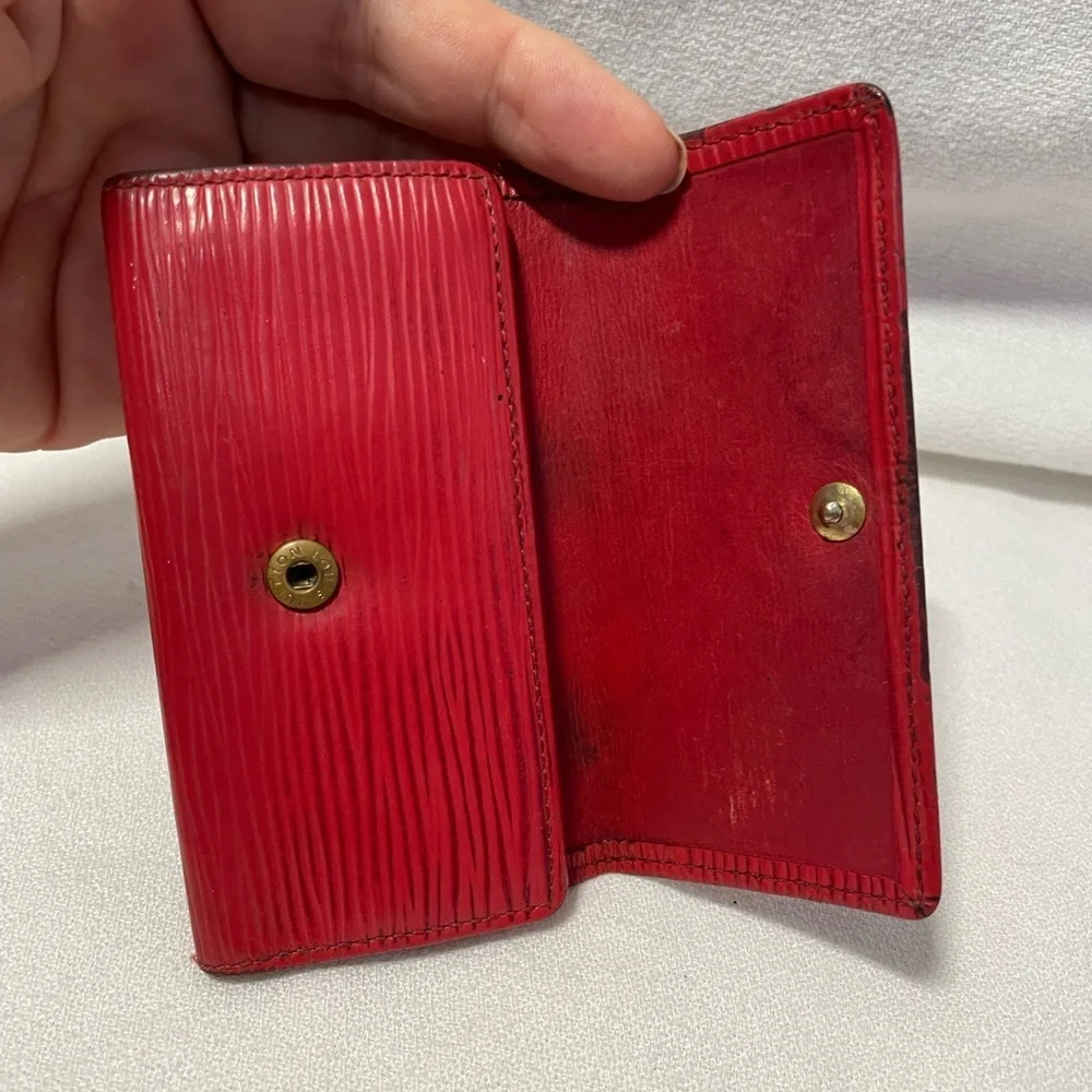 💎Red Louis Vuitton Epi Key case